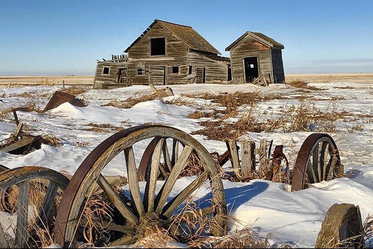 CBCSask's tweet photo. Congratulations to this week's #CBCSKWinter photo contest winner @Photochic2013! She is the winner of four passes to @EscapeRegina. Thanks to our friends at Escape Manor for this awesome prize. https://t.co/WyyYC44PXW