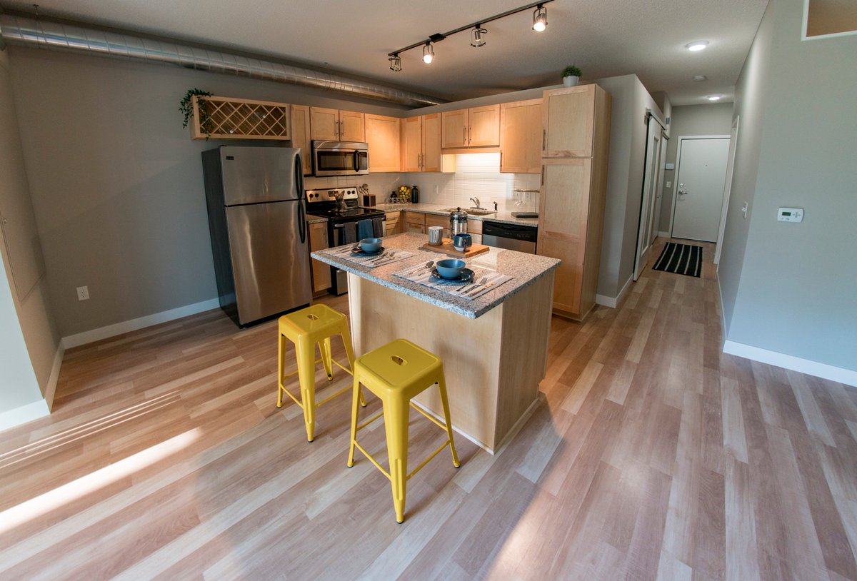 ThePenfield's tweet photo. #Apartment 329 on the market for an asap move in! call today for #Pricing for this #Alcove it will go fast!
#readyfortheweekend #MyPenfield #ThePenfieldApartments #MyStPaul #VisitStPaul https://t.co/FGqLWidGAc