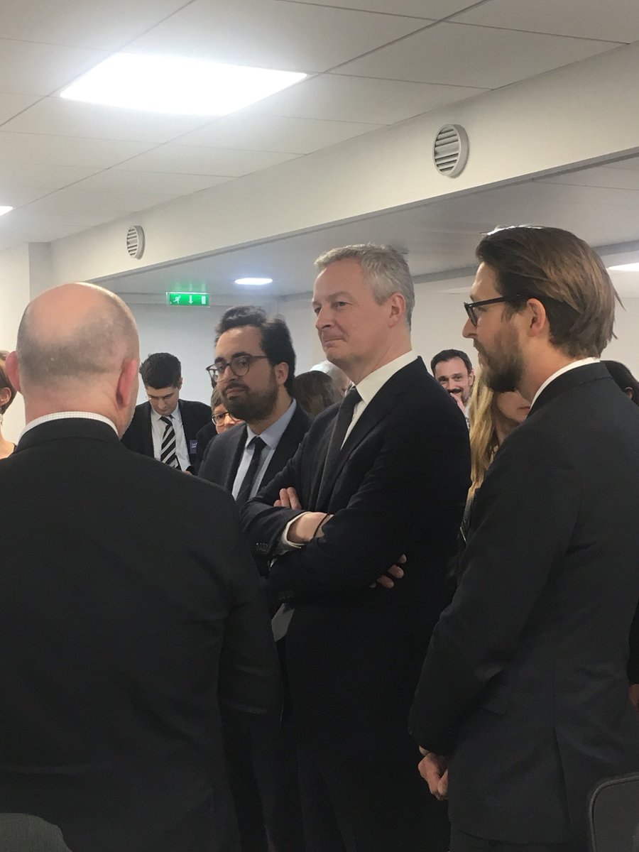 ThomasBurbidge's tweet photo. .@BrunoLeMaire et @mounir sont arrivés sur la plateforme d’#innovation @LeSwave et assistent à la présentation de @PayGreen_fr.
#InaugurationSwave #Startups #FinTech #LaDefense https://t.co/saZXqOWcGD