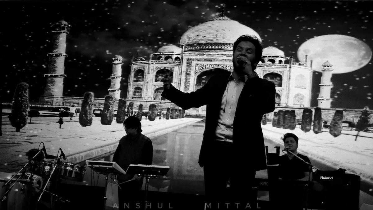 anshulmittal232's tweet photo. Amazing performance by the legendary singer @javedali4u at @infosyshydsez . We enjoyed every beat. Thanks sir for such a fanstastic show. https://t.co/D9w6AwHlGl