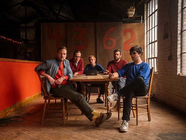 RhythmNBlooms's tweet photo. NEW MUSIC FRIDAY ๐ค @DrDogMusic just released a new single from their album Critical Equation (out April 27th). 'Buzzing in the Light' is available now on Spotify! #newmusicfriday #drdog #rnbknox #dogwoodarts #attackmonkey
https://t.co/xZ3N4LTe9l https://t.co/sB4DlMkZYS https://t.co/96O0VdeWkP