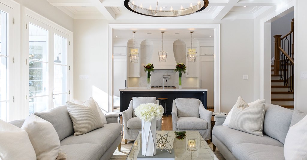 AlexIrishTeam's tweet image. It’s Friday and you know what that means! A beautiful #openhouse awaits! Visit us at 216 Eastcourt Road in Oakville Saturday &amp;amp; Sunday from 2-4! #alexirish #luxuryhomes alexirish.com/property/216-e…