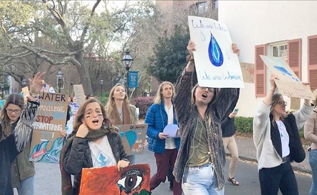 💙Fan Club Friday!💙
On #internationalwomensday CofC students banded together to march for water rights! We wouldn’t be where we are today without our students and couldn’t be bigger fans! ift.tt/2G9BiIf