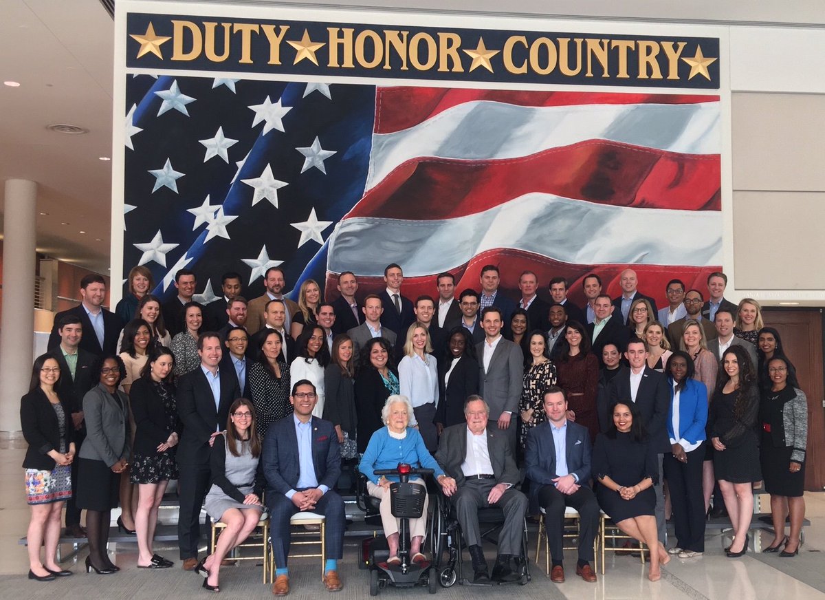 Barbara and I are even more optimistic about our country's future after meeting the remarkable men and women in this year's @PLSprogram. Very proud of this innovative partnership between @TheBushCenter @ClintonCenter @Bush41 @LBJLibrary.