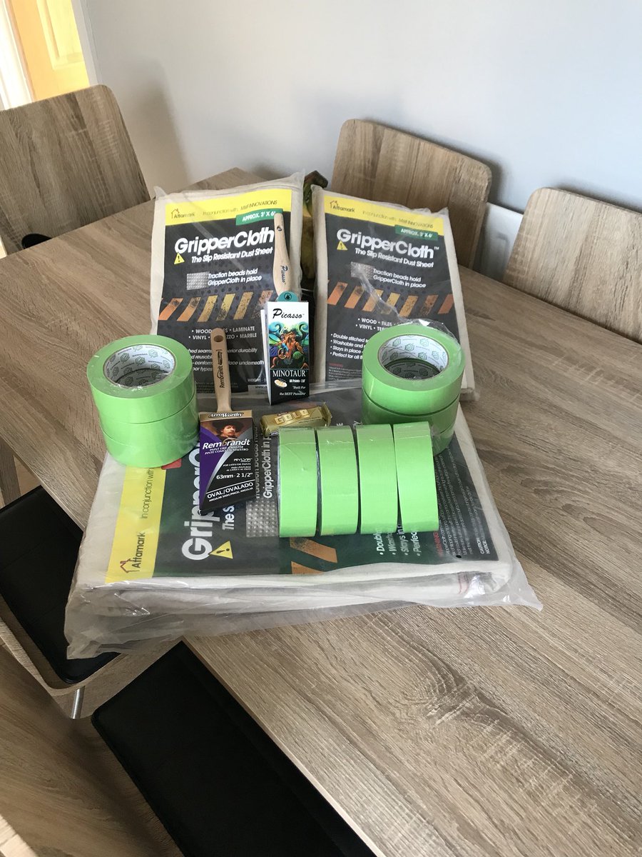 ryanoneillriz's tweet photo. Nice little delivery from @MyPaintbrushUK and thanks to Andy for taking time on the phone 👍was defo time for a new Rembrandt 😊 https://t.co/fRkVTHnDQ0