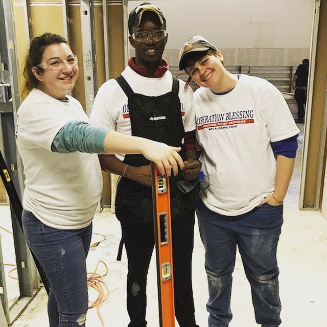 UEvansville's tweet image. Students on UE's #AlternativeSpringBreak trip are providing #HurricaneHarvey relief efforts at a Baptist church in Bevil Oaks, TX this week!
