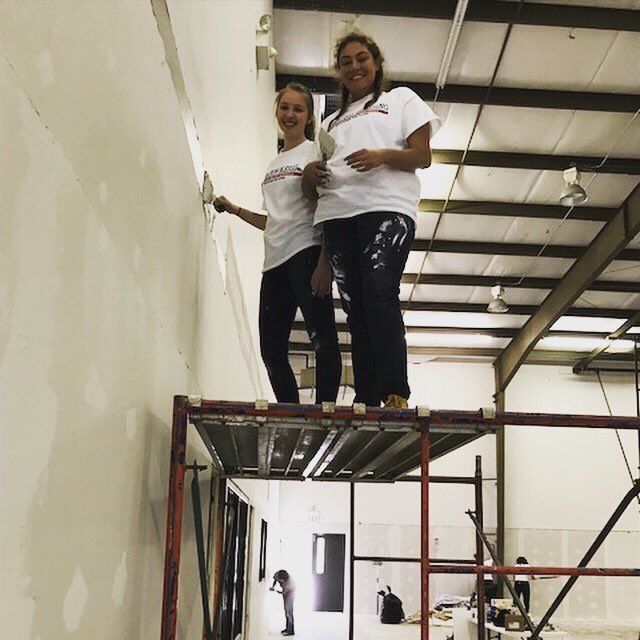 UEvansville's tweet image. Students on UE's #AlternativeSpringBreak trip are providing #HurricaneHarvey relief efforts at a Baptist church in Bevil Oaks, TX this week!