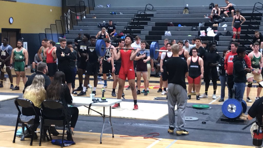 CROHSKMedia's tweet photo. District weightlifting meet currently in progress #GoKnights @OHSKnightMedia https://t.co/BglAgb0W9N