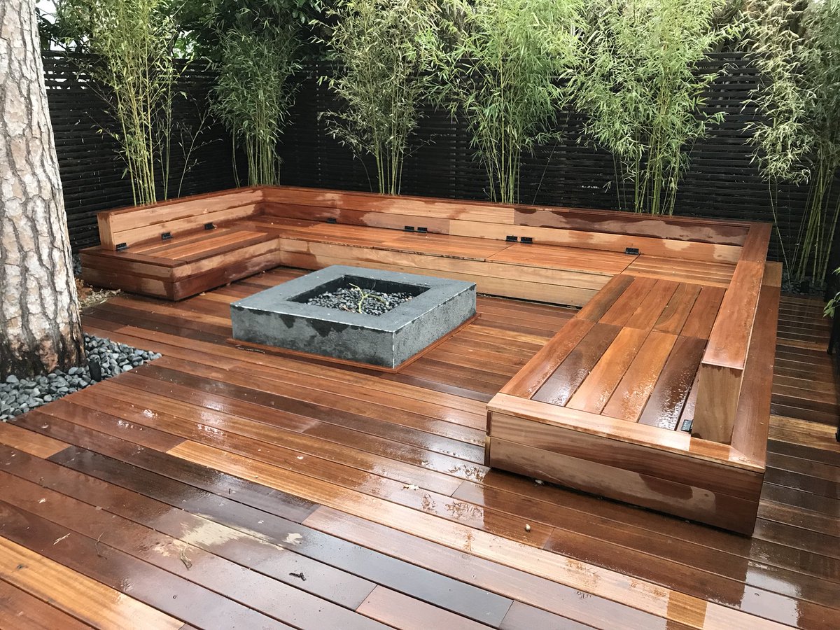 BurnhamLandscap's tweet image. Completed project!!! This @RachelPSDesign design incorporating @_LONDONSTONE @championtimber @CEDNaturalStone @Royceturf and lots of graft from my incredible team. Thank you all 🍾