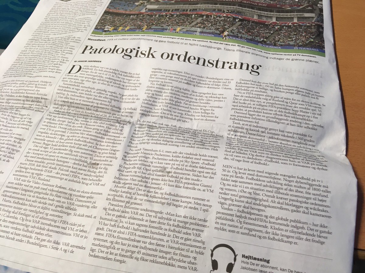 Artiklens afsluttende sætning:
“Kloden er tilsyneladende blevet én stor nation af svagpissere, der ikke længere tåler det frodige mylder, som et samfund og en fodboldkamp er.”
Tak Joakim Jakobsen og <a href="/weekendavisen/">Weekendavisen</a> #VAR