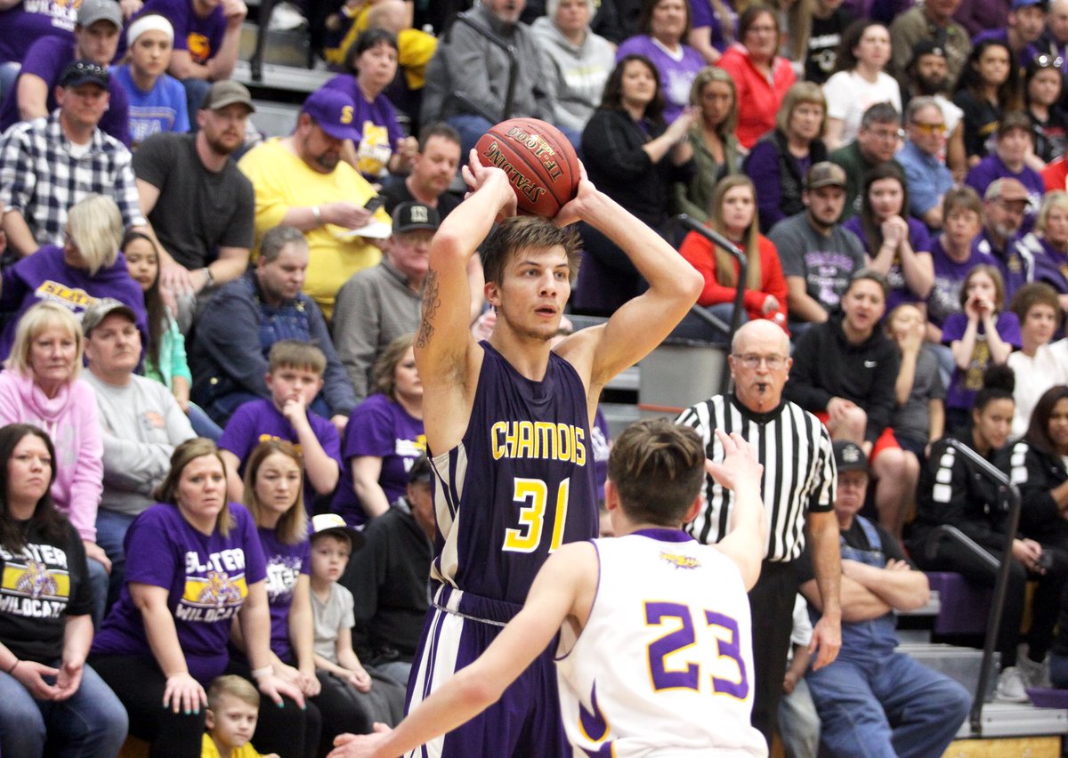actionjaxon05's tweet photo. Finally went through my photos from Saturday’s Chamois-Slater game. These were among my favorites. The first photo is Charles Roberts as he put up his winning 3-point shot. Yes, he was that wide open. https://t.co/i7UU3iCOev