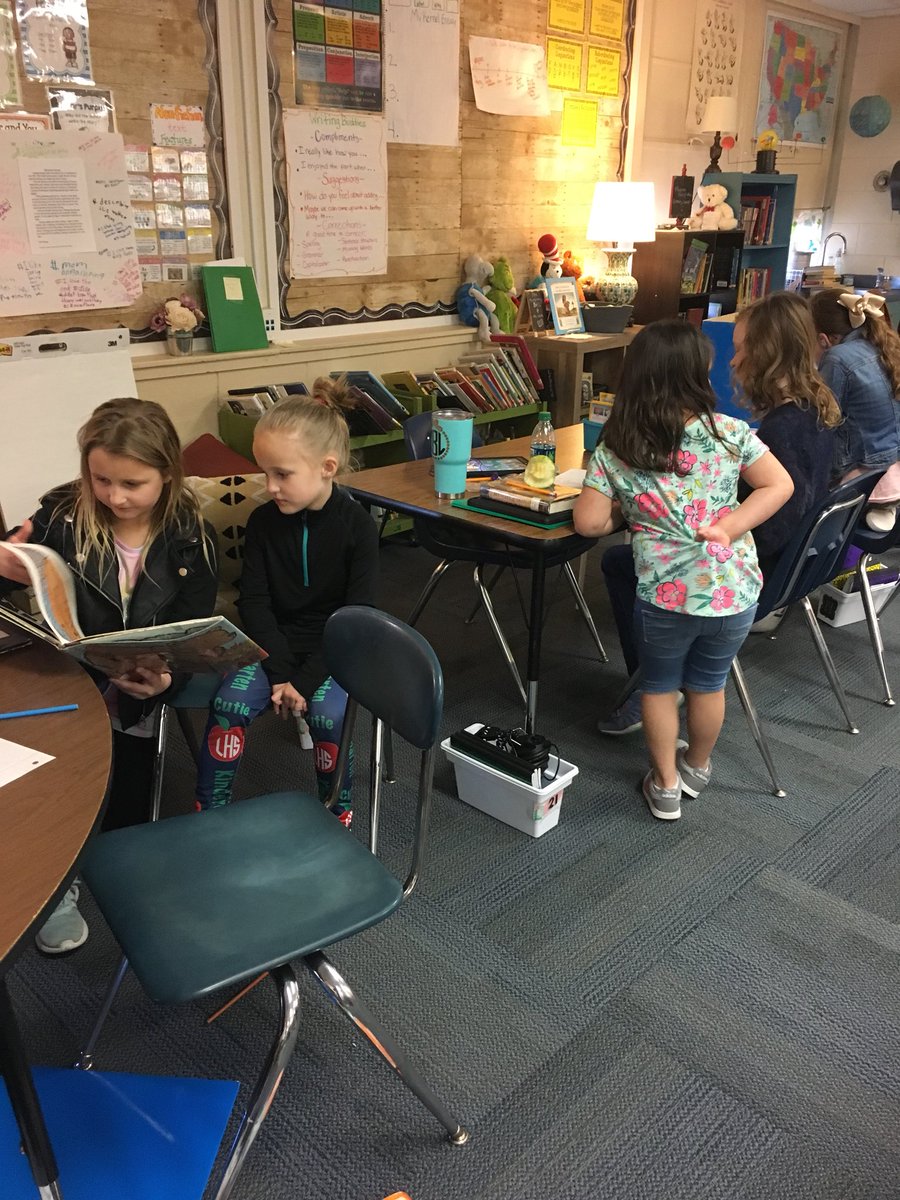 MrsBMontgomery's tweet photo. Kinder reading buddies today from @JamieLeeAustin2 class! #wearewalnutcreekworldchangers https://t.co/N6gQ0fBSkF