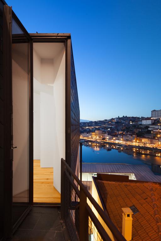 Modern architecture and pure nature side by side <3 #ohporto #hotels #vacation #architecturedose #igersworldwide #travellifestyle #igersporto #goals #hotelview #archilovers #nowporto #nothingisordinary #porto_ig #igtravel #timeoutporto #faded_world #archidaily #wanderlust #travel