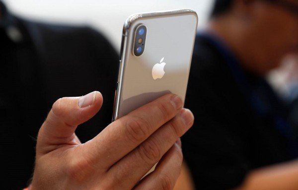NilsHendrikWelk's tweet image. Darum steigen iPhone-Nutzer nicht auf das iPhone X um dlvr.it/QKP161 #iTutorial