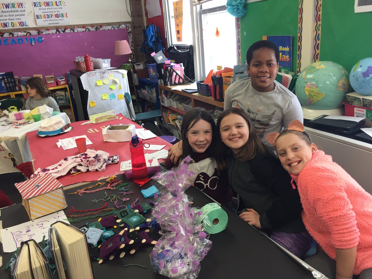 GESprincipal1's tweet photo. Fifth grade entrepreneurs selling their wares at fifth grade marketplace!  #GoGES https://t.co/aeUM5xIip2