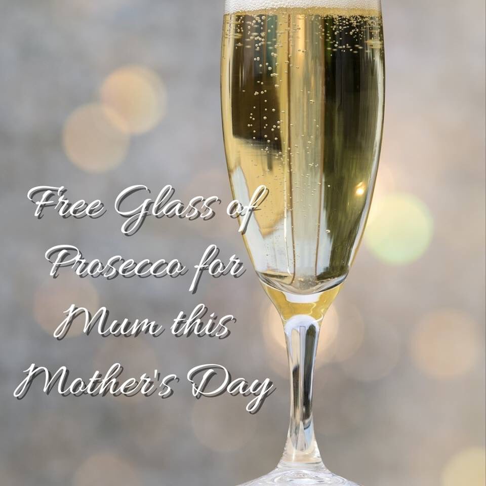 RathlinFerry's tweet photo. Treat mum to a lovely day out on #Rathlin this #Mothersday . Dine out @ManorhouseRath - 3 courses only £16.95. Make sure you call 02820760046 to book your table, to reserve a space on the ferry please call us on 02820769299 💐 @VisitorInfoCCAG @VisitCauseway @Ballycastle_NI https://t.co/JoKvpDnBNm