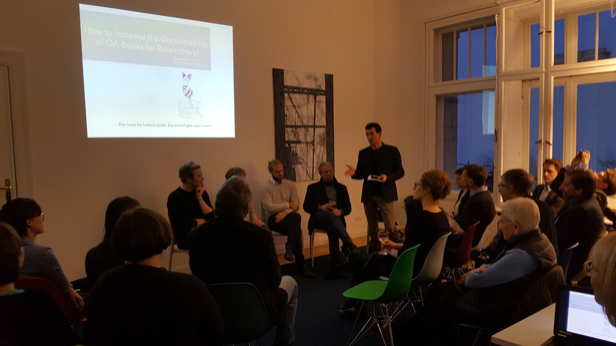 PeterLangGroup's tweet image. Off we go ... Alexander Naydenov of #paperhive is introducing our fantastic panelists from #humboldtuniversity, #Knowledgeunlatched and #springer.