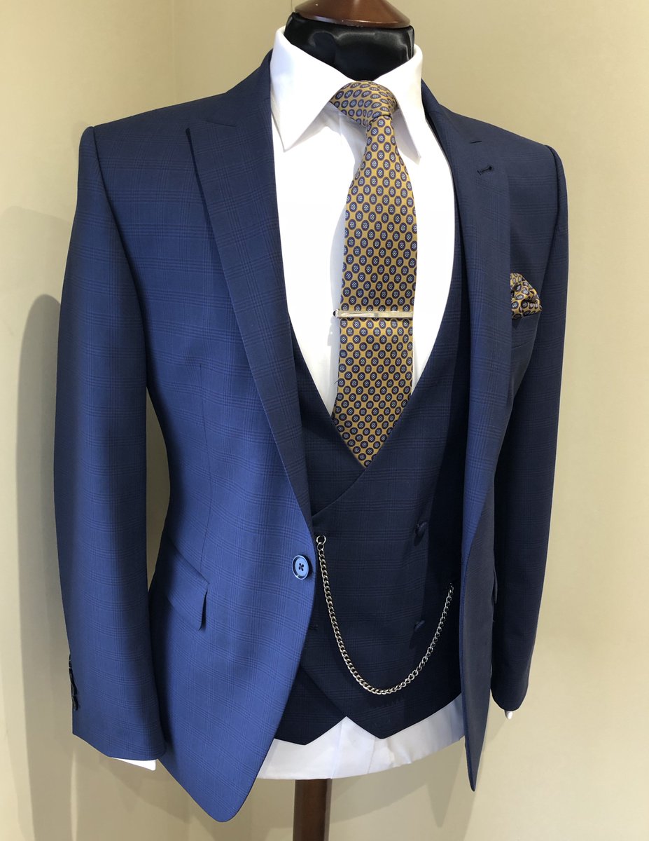 Our Jackson check #suit from our premium hire range looks great with accents of yellow or gold
#summerstyling
