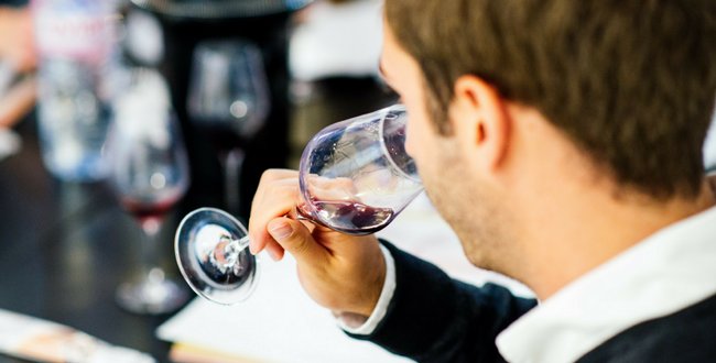 Quand le vin vogue sur les flots ! avis-vin.lefigaro.fr/wine-box-par-m…