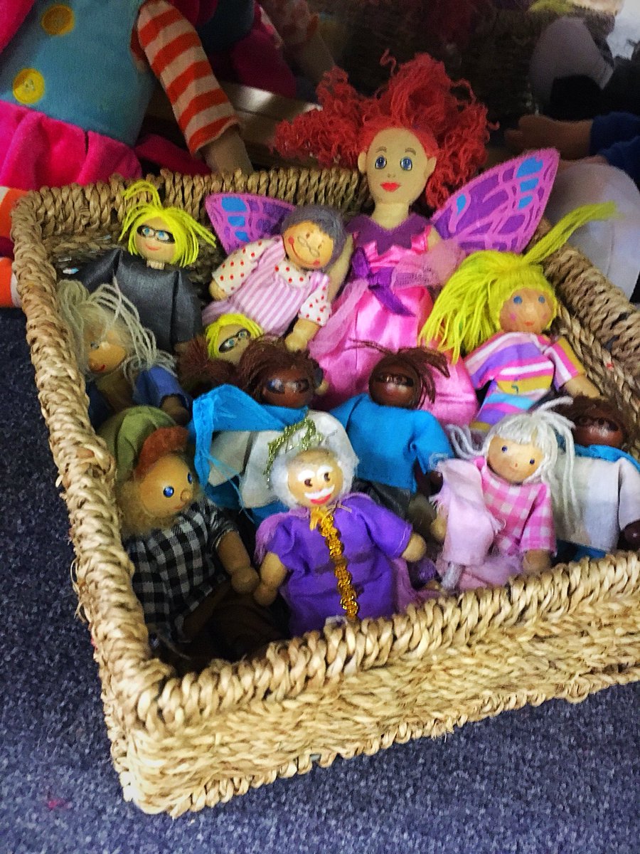 JennyPennys's tweet image. Promoting reading in Class 1 #readingarea #eyfs #eyfstwitterpals