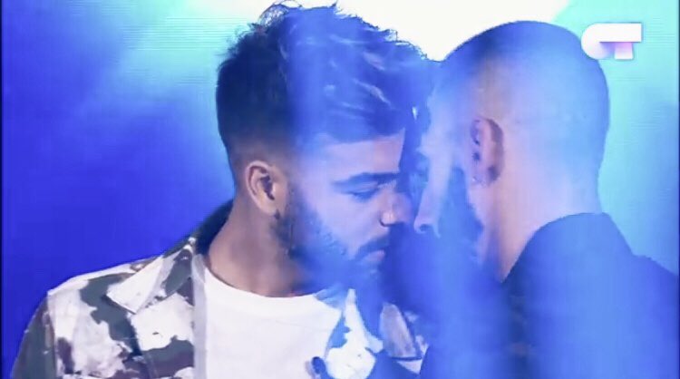 powergirls81's tweet photo. 🌟🎤Cuánto echo de menos esas actuaciones a las que nos tenías acostumbrados desde la Gala 0!! @Agoney_ot2017🎤🌟 y además es un☀️mejor persona imposible, todo corazón💙😉me emociona cada día más!
#agonslay #THOSFansAgoney9M #agoneyeresun10 https://t.co/2iLjrTTIkb