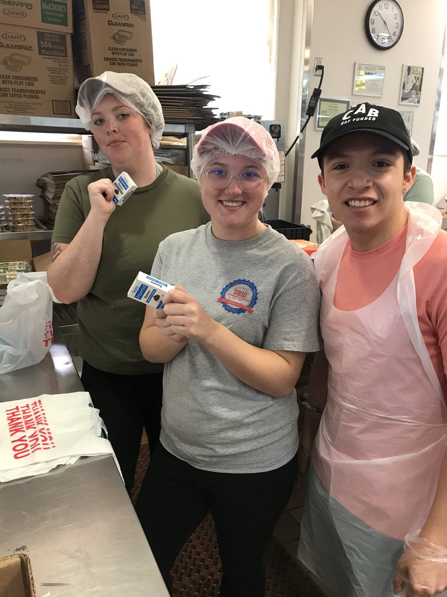 Presidential candidate Joe Sanchez had another great day of volunteering with the Angel Food Project where he helped a team package 1,300 meals throughout the day!