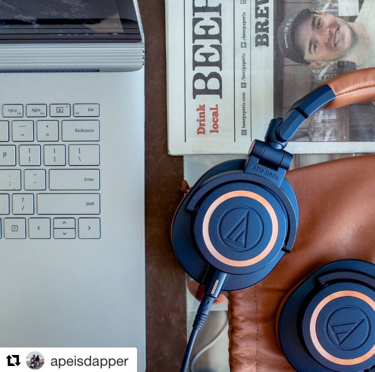 USAudioTechnica's tweet image. #FanPhotoFriday: Raise your hand if you have a pair of the limited-edition ATH-M50xBL #headphones! 📷 Instagrammer @apeisdapper goo.gl/18MYta #Headphones #M50x