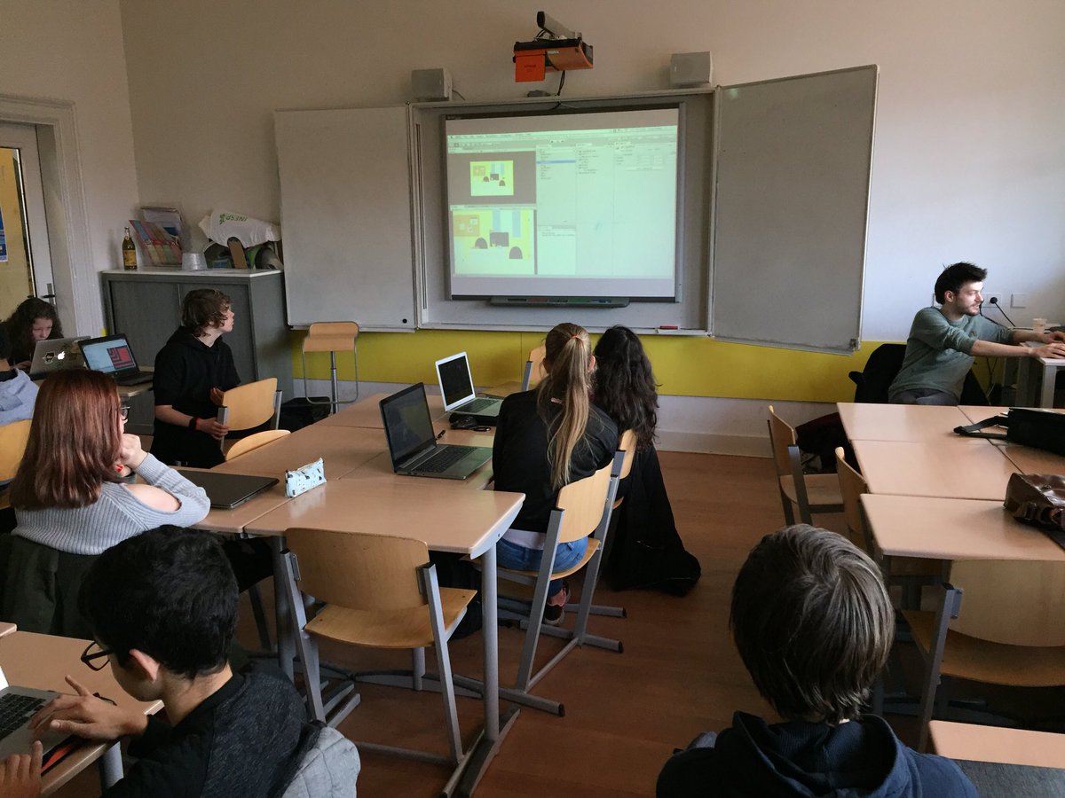 metiscoderclass's tweet image. Een inspirerende #livecodingsession met Jurre van @HoiDokter !