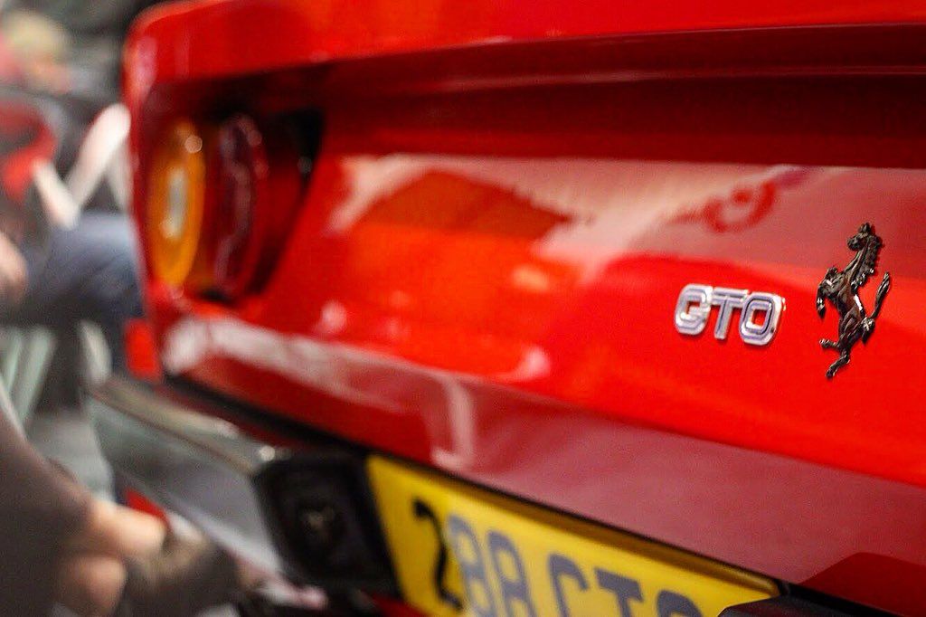 Happy #ferrarifriday Classic Cars peeps • #ferrari #friday #classiccars #supercars #classiccarspotting #classiccarsdaily #classiccarsworld #classiccarshow #carshow #showcar #car #cars #automotive #automotivephotography #gto #ferrarigto #classicferrari #lccs #fridayfeeling