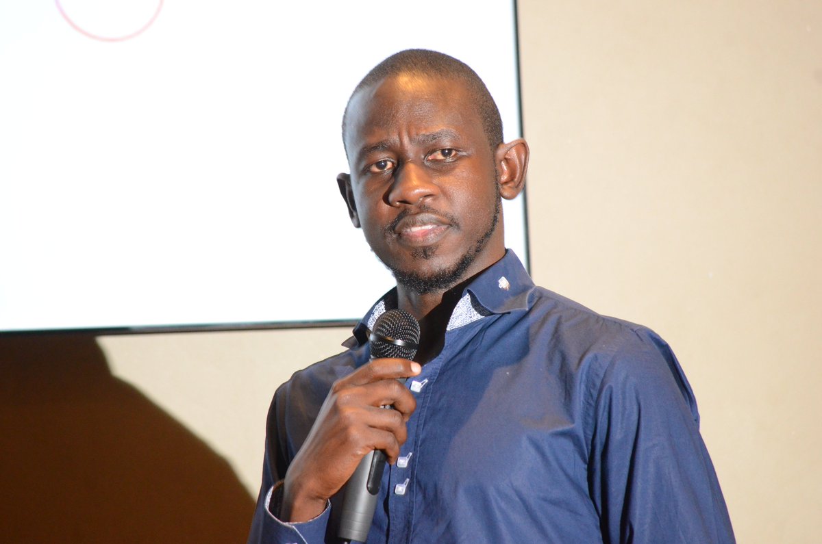 msk_kenya's tweet photo. @steveoyugi of @Reelforge takes the stand. His comparison of traditional and modern news sharing gives light to how artificial intelligence and technology has affected even the most personal sharing of info. is mind boggling.
#MSKTIL https://t.co/rQoZba3zNN