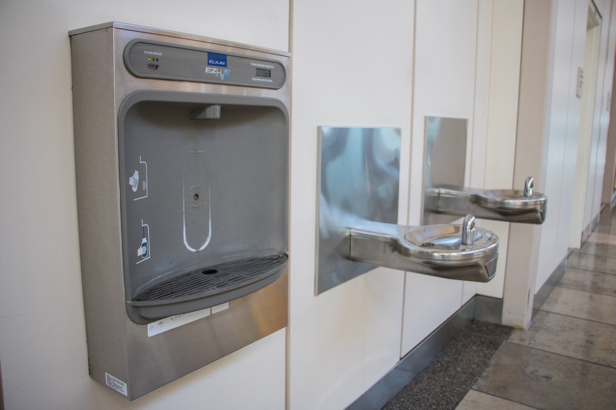 MCO's tweet photo. Increase checkpoint efficiency, reduce waste and stay hydrated! Empty your water bottle pre-security and fill up by the gate. Filling stations with filtered water are available on every gate wing near the water fountains. 💧 https://t.co/8KV2yvyBZB