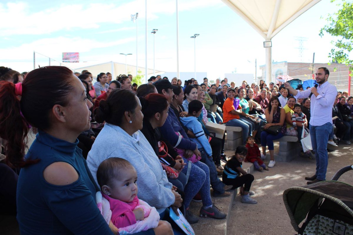 Prospera_MX's tweet photo. En Durango #MujeresPROSPERA conocen más acerca de los apoyos del Programa para que sus familias cuenten con mejor salud, educación y alimentación. https://t.co/j23U4ZJrYJ