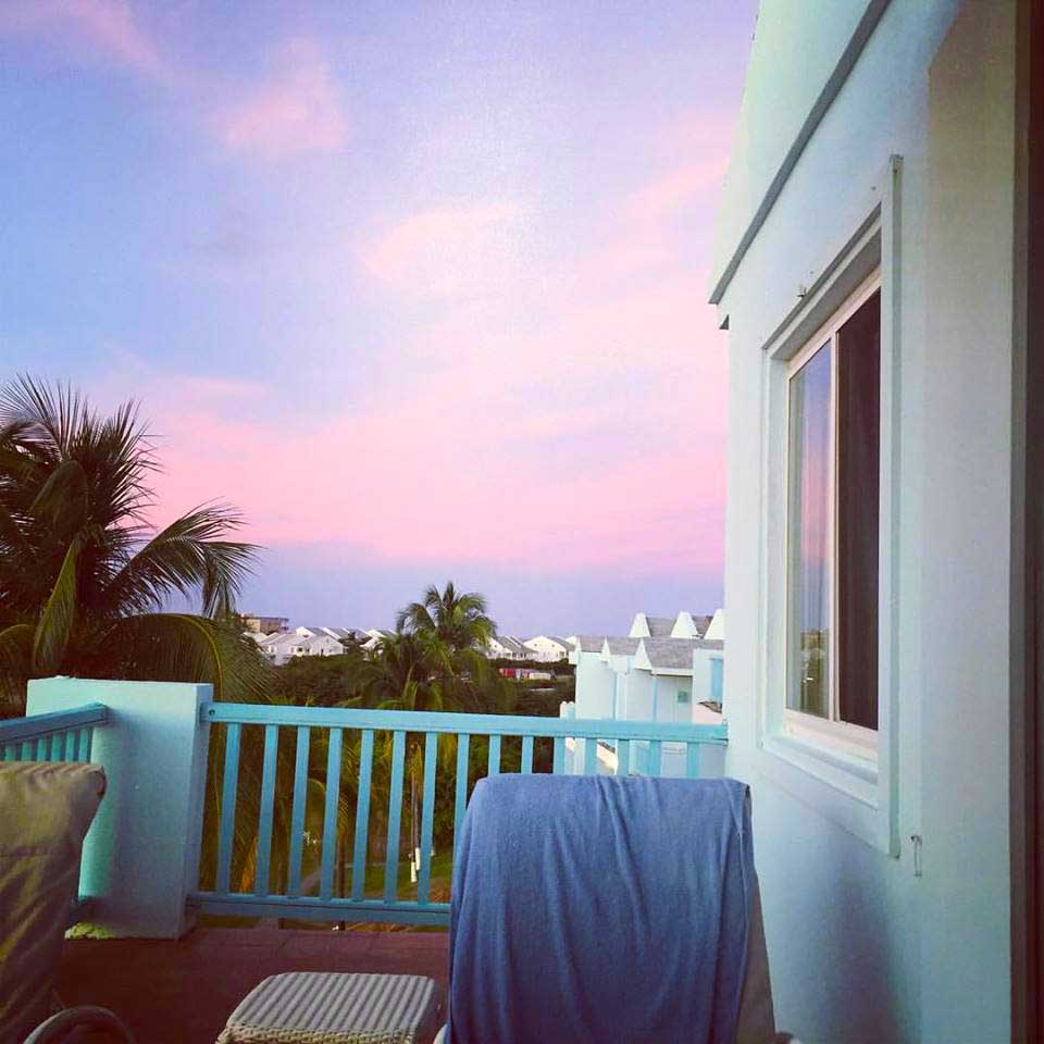 TimothyBeachRes's tweet photo. #StKitts #FabulousFriday  made more fabulous by a penthouse type view toward the Atlantic and Caribbean from the balcony of one of our deluxe One Bedroom Suites.  Time to book that great spring or summer getaway at https://t.co/vsc0YRsmNs 😍 https://t.co/EXOZA2sdPm
