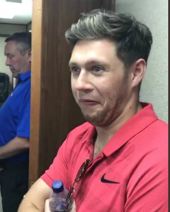 Doliana8's tweet photo. Когда узнал, что Шерил хочет заставить Лиама ревновать😂😂

#OneDirectionBestFans https://t.co/LSFaGN2b2n