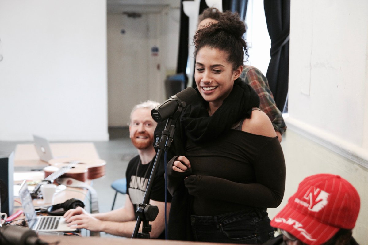 GroundedSounds_'s tweet photo. A few more photos from yesterday's workshop with @NewtonFaulkner, in preparation for #GiveaGigWeek. Thanks to @youthmusic / @GiveaGig, our musicians will be joining Newton on stage at his sold-out @OmearaLondon show on the 24th March! #NewtonFaulkner #SchoolGroundSounds https://t.co/DK3mLpzn4S