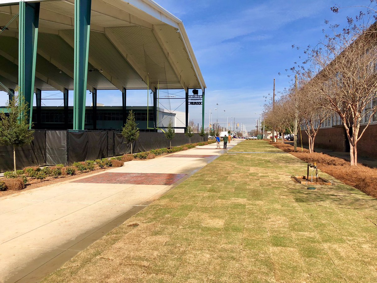BlackjackHort's tweet photo. Putting final touches on the 12th street pedestrian project for @UABNews and @UAB_FB. Go Blazers! 🔥 #bjhpicoftheweek #UAB https://t.co/FO2HGYWaJ7