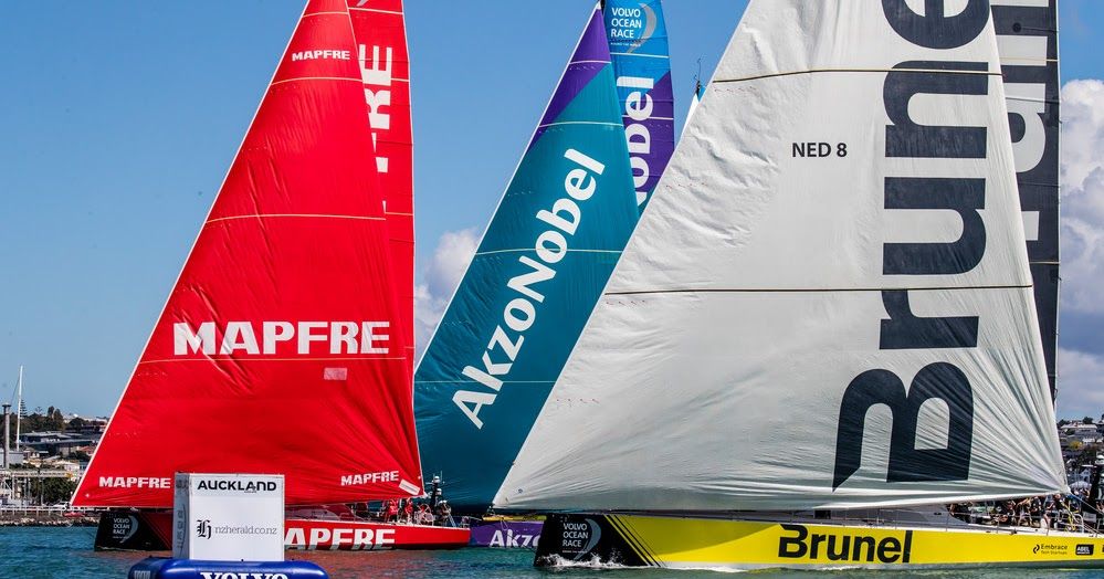 ScanVoile's tweet photo. #VolvoOceanRace / In-Port Race à Auckland, #PascalBidegorry : "Les conditions seront vraiment très légères" #PlacealaCompetition #CestCeSoir https://t.co/iJX1MpvdtL https://t.co/gGgs7Jdtqn