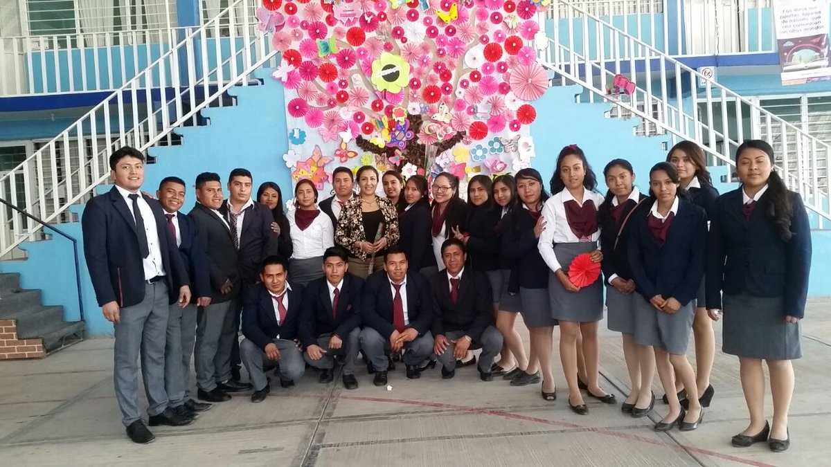 DFIDNormalesUPN's tweet photo. En la elaboración de este Árbol de lo Extraordinario en la Escuela Normal Oficial Profr. Luis Casarrubias Ibarra, de Chiautla de Tapia, Pue.  Participaron el cuerpo docente y la comunidad estudiantil.
@SEP_Puebla https://t.co/X5iwAUFlzh