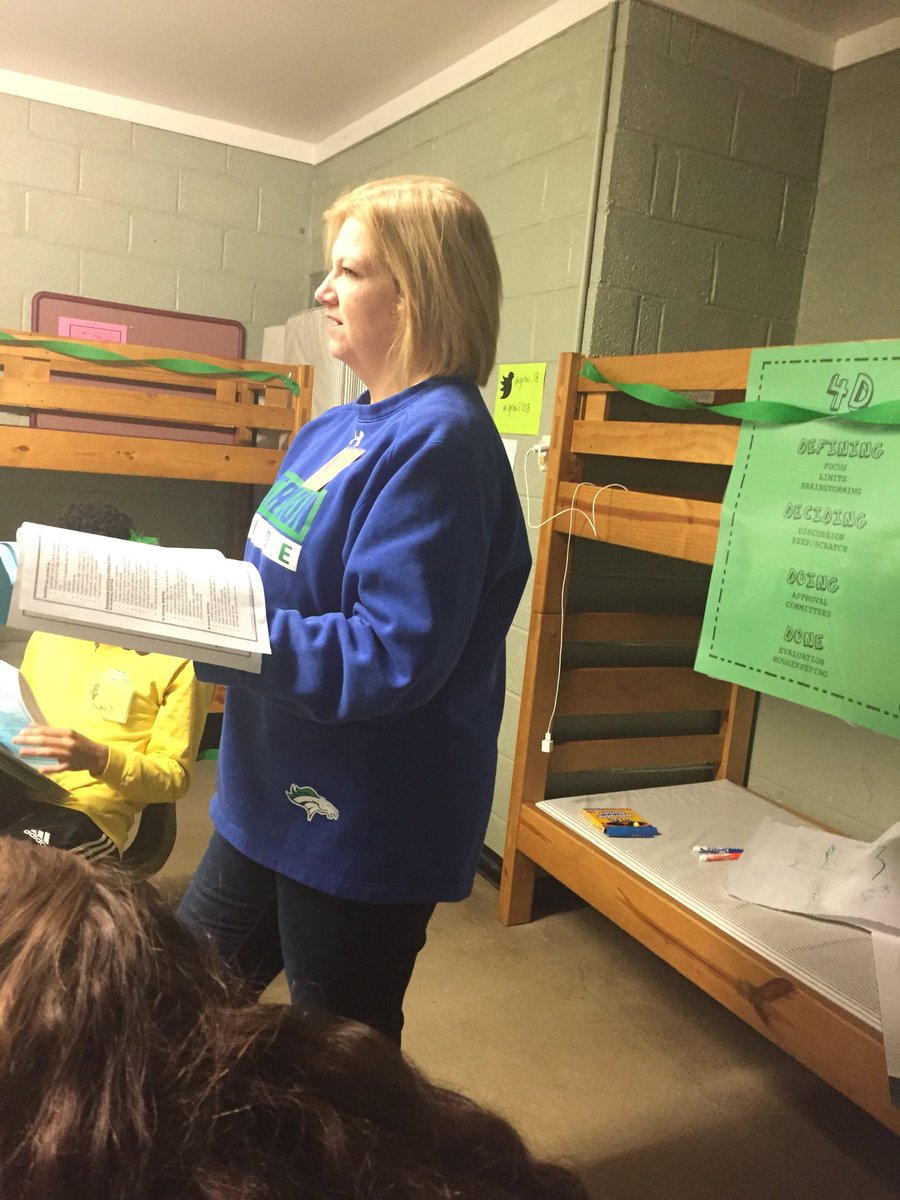 LFBellamy's tweet photo. @Jenn_Eason delivering some personality compass instructionals to our delegates of Dover. @GRLW_18 #GRLW2018 https://t.co/ikUmAgBcth