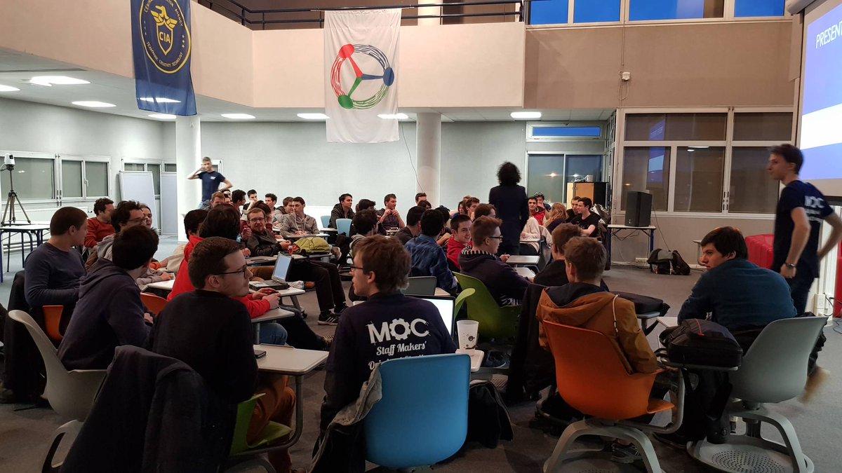 CapitalInnov's tweet photo. 🚨Live🚨 C'est parti pour la 4ème édition du @makers_original #WeMOC @FabLabMarseille de @CentraleMars avec toujours plus de participant(e)s ! 👍👍👍 https://t.co/OyyUynqgYj