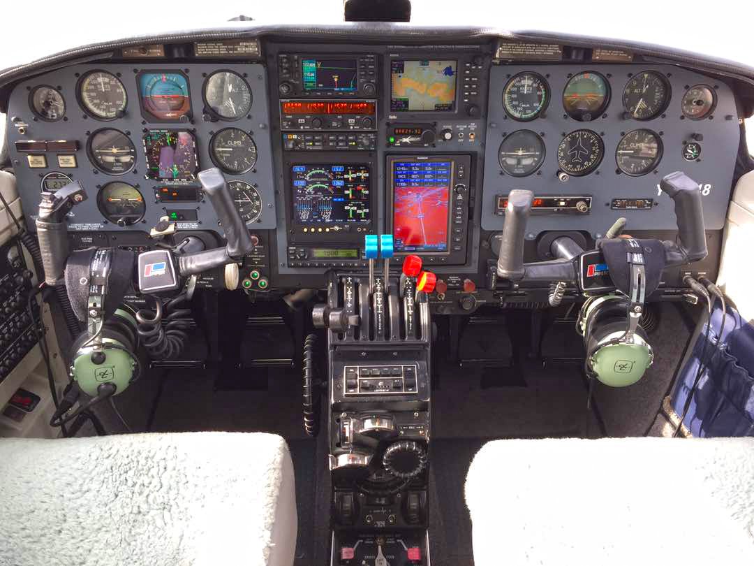 aerocentrosvcs's tweet photo. En venta Piper Navajo Chieftain✈
Año: 1974📅
Horas Totales: 7150⏰
Para más información contáctanos por Direct o al correo ventas@aerocentro.com💻📱 #aerocentro #aircraftforsale #piper #navajo #chieftain #aircraft #svcs #comerciodeaeronaves #forsale #aviationlovers #venezuela https://t.co/8E7YGR5SbI
