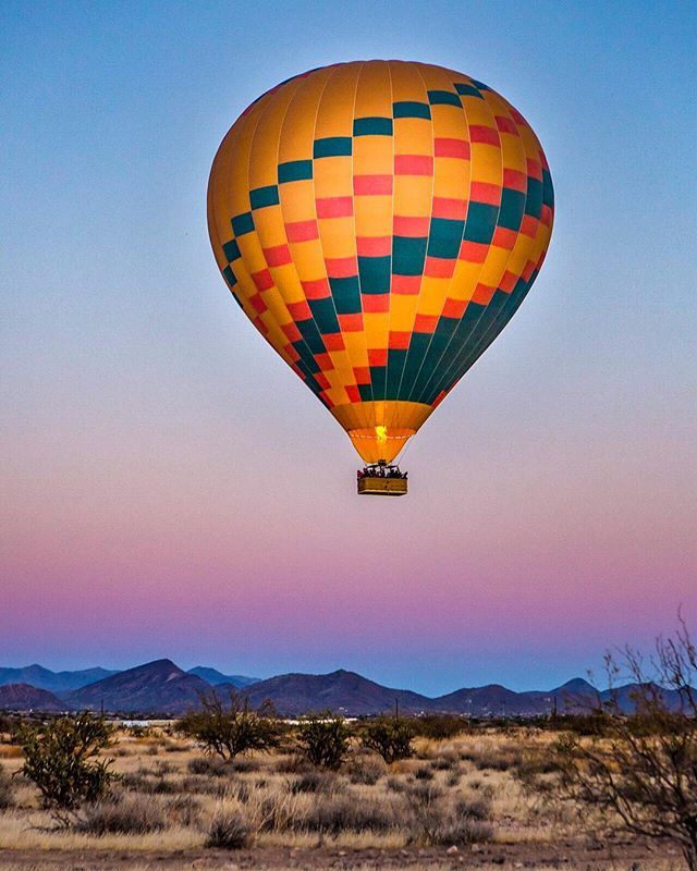 jonathanronzio's tweet image. My wife is afraid of heights. So I reached out to @floatballoontours and got us a hot air balloon ride for Valentine’s Day. Because good husbands help their partners conquer fears, right?? ...No? 😬 😂 .
.
Really though, @alexandriaronzio did amazing w… ift.tt/2DeRRiK