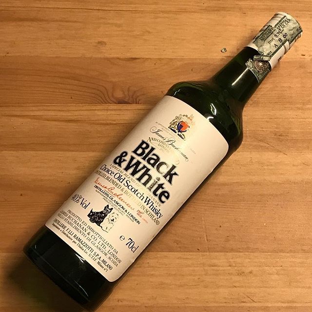 TomsWhisky's tweet photo. Managed to grab, and have already opened, this #1990s #BlackAndWhite #Ramazzoti Italian import which I picked up from @whiskyauctioneer latest auction. Seriously tasty stuff #Whisky https://t.co/n0LraWlxll