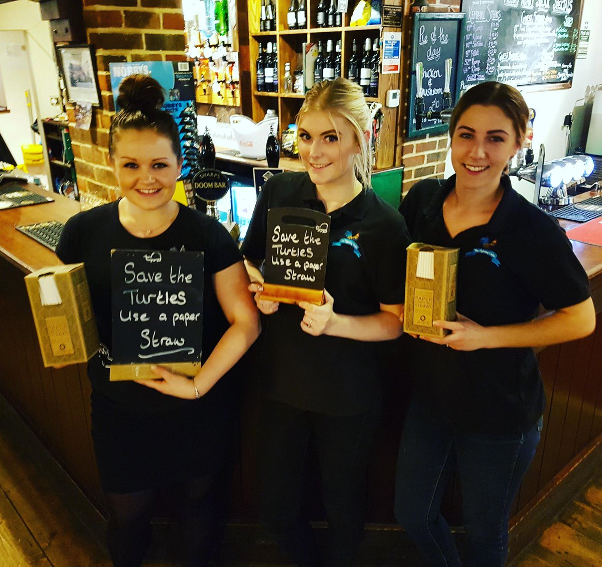 We are calling time on those pesky #plasticstraws , used once and then take centuries to decompose.... So from today we now only use #recyclable paper straws  
🐢🐢  #isleofwight