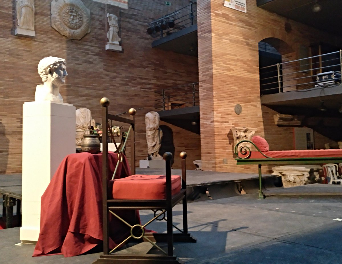 MuseoRomano's tweet photo. Todo a punto para la velada de esta noche #Nacidas para el poder #DiaInternacionalDeLaMujer #Merida #SerMujerEnRoma #Museos https://t.co/4xptlzRbSD