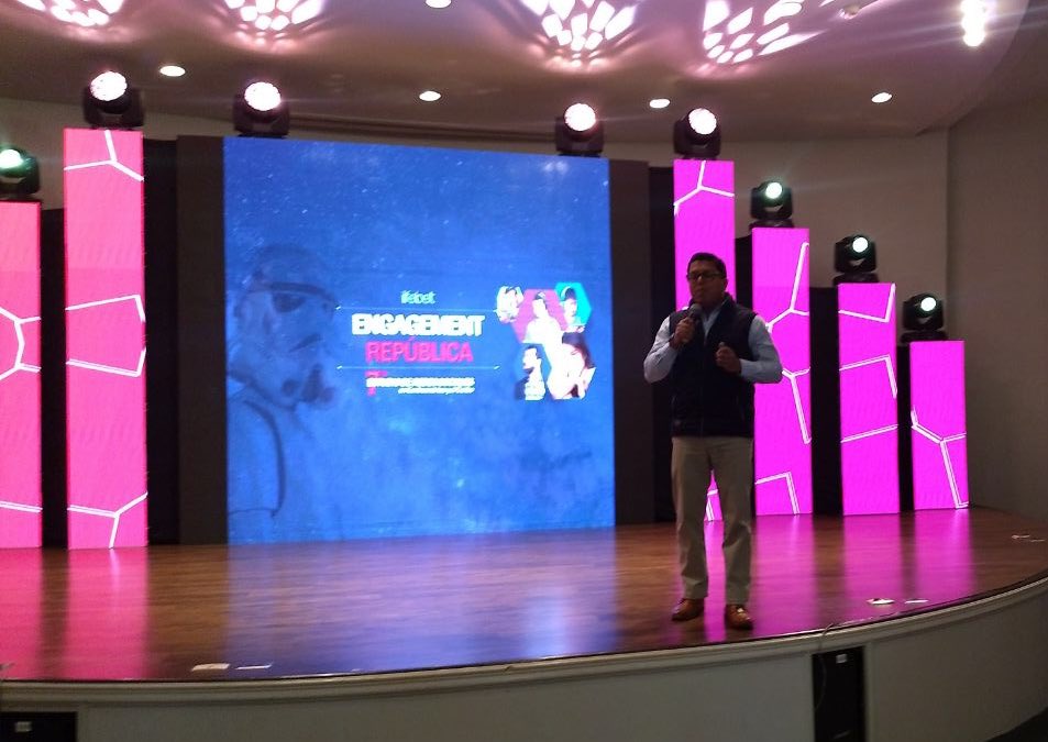 IdeaWorksLA's tweet photo. @josekont nos presenta el 7mo Estudio anual de redes sociales e internet de ilifebelt. #StateOfDigital2018 #SOD2018 https://t.co/OqhakAC7H0