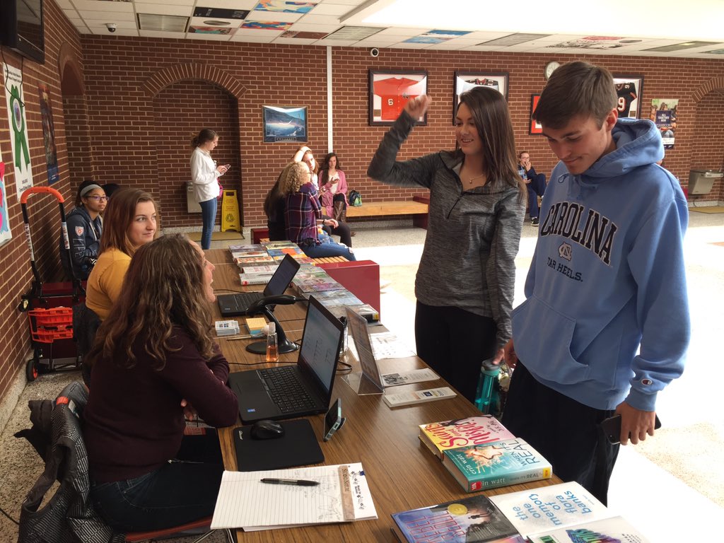 PigCityBooks's tweet image. End of #teentechweek @NorDaHI and DCPL is here doing free library cards.  Look what I got!  @dcsnc #DCSreads #readersareleaders