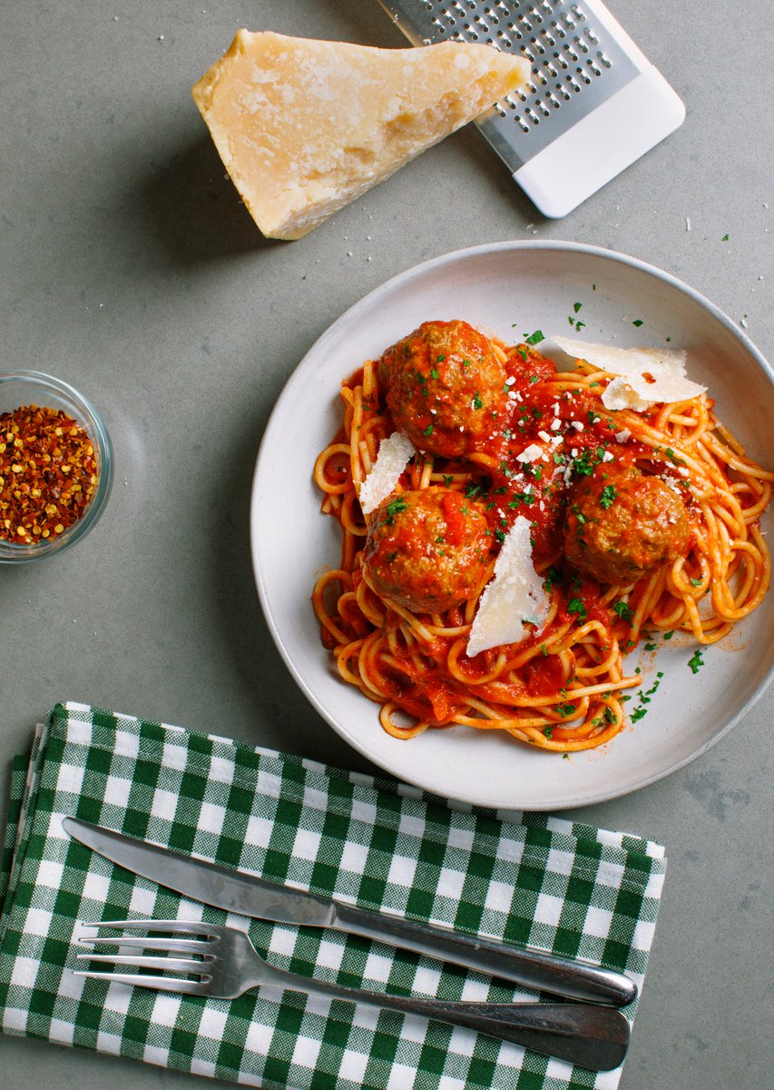 Tfal_Cookware's tweet photo. Not your grandma's meatballs! It's #NationalMeatballDay, so try a turkey meatball recipe for a healthy twist. #tfaltips https://t.co/Xg4Umpl0Gg