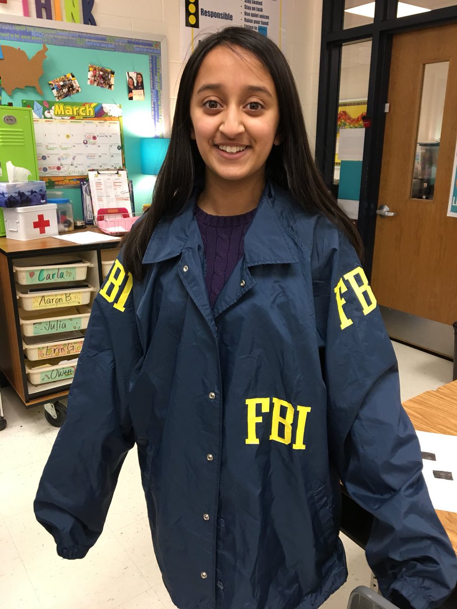 ashleygreenva's tweet image. We LOVED learning about what it’s like to be an @FBI agent! #careerday #futureagent @TOLCounselors @Tolbert_ES @jwtolbert5th #LCPS18