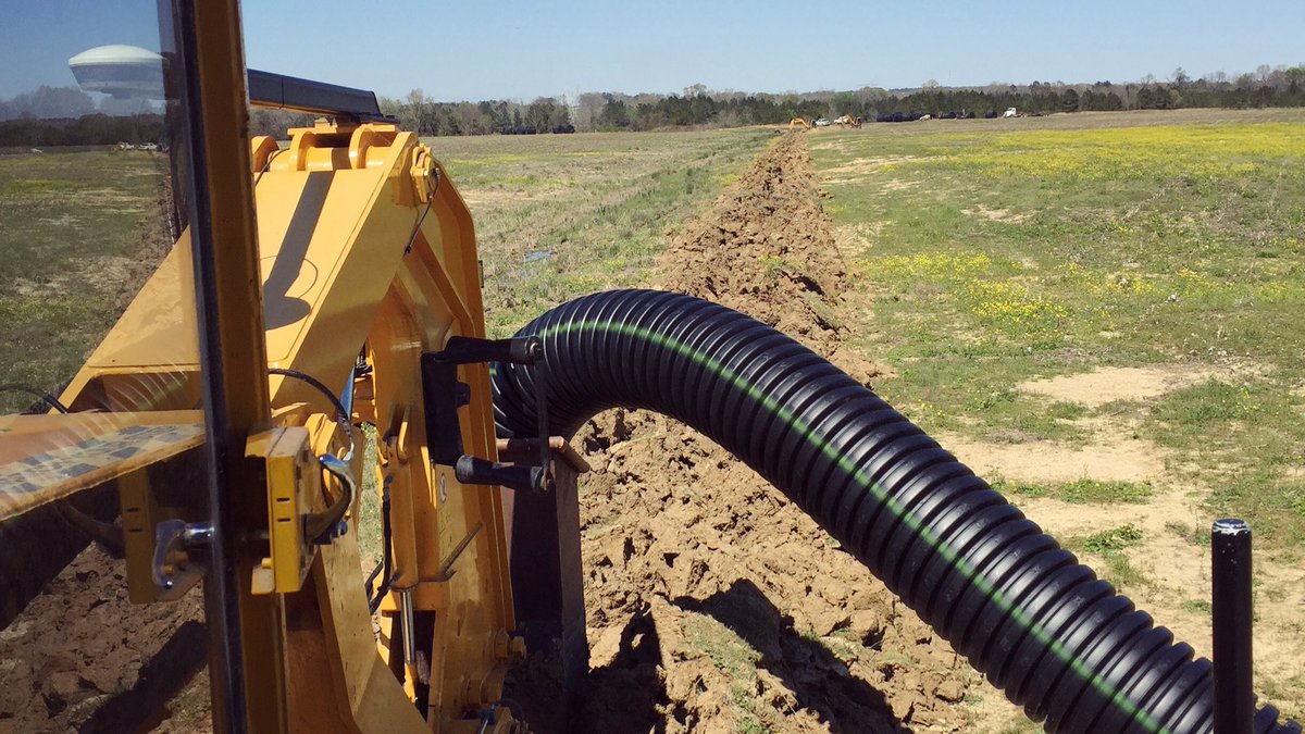 Waiting on another roll of 15” #tile18 #agriculture #WaterManagement #TileDrainage #Trenchless <a href="/ADS__Inc/">Advanced Drainage Systems</a> <a href="/InterDrain/">Inter-Drain</a>